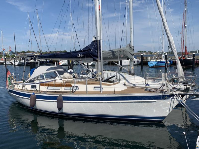 Hallberg-Rassy 34