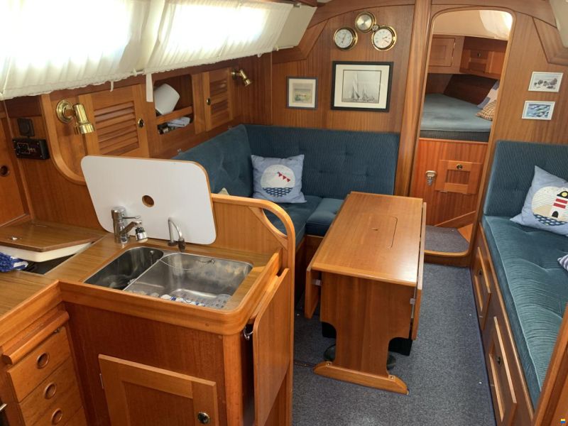 Hallberg-Rassy 34