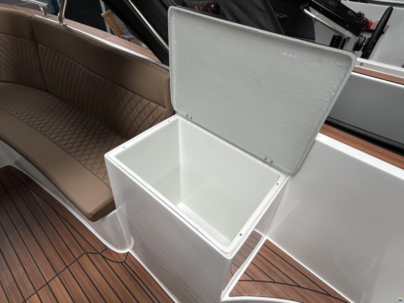 Maxima 630 Tender
