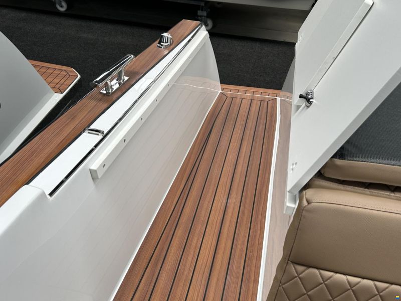 Maxima 630 Tender