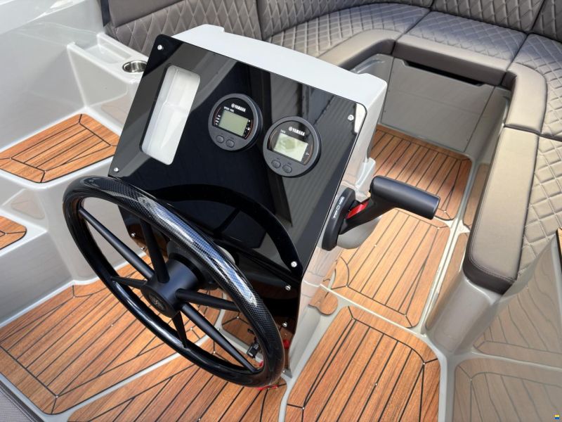 Topcraft 627 Tender