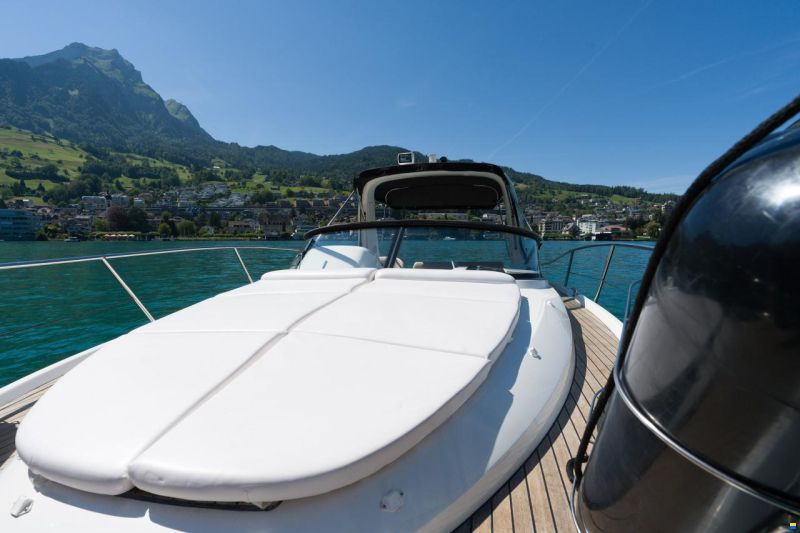 Bavaria S 28