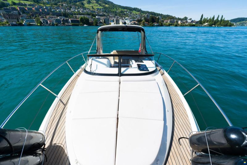 Bavaria S 28