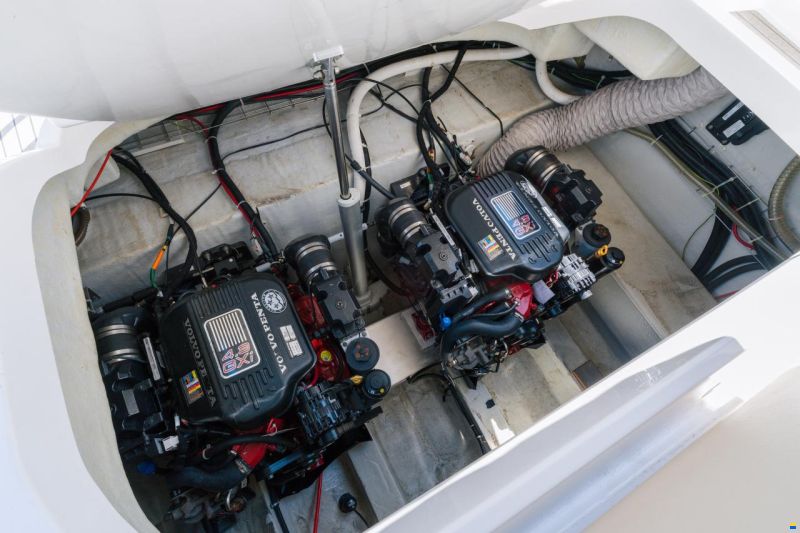 Bavaria S 28
