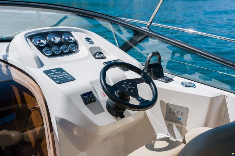 Bavaria S 28