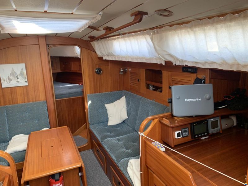 Hallberg-Rassy 34