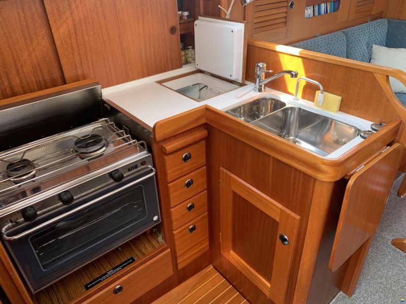 Hallberg-Rassy 34
