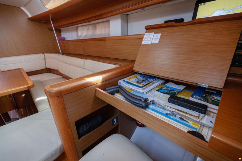 Jeanneau 49i