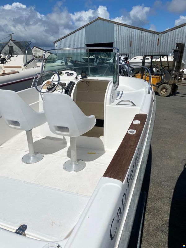 B2 Marine CAP FERRET