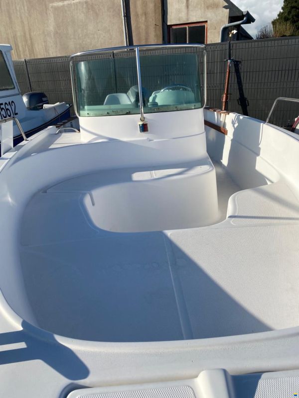 B2 Marine CAP FERRET