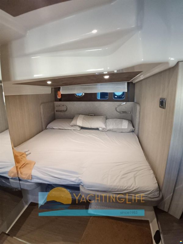 Cranchi M44 HT