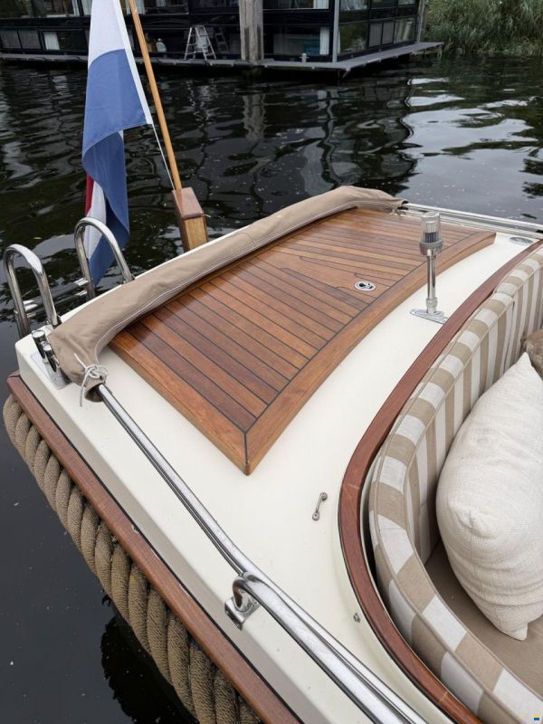 Interboat DE 25