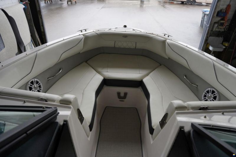 Regal LS2 BOWRIDER