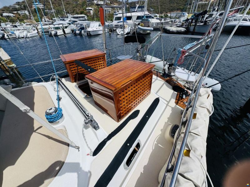Catalina Morgan Out Island Classic 41