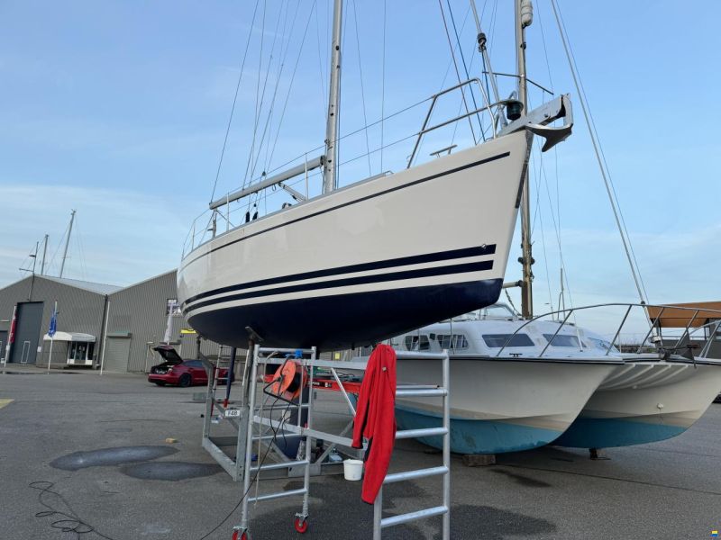 Arcona 370