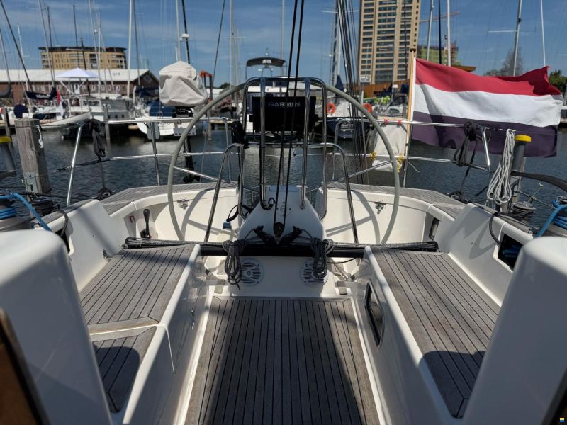 Arcona 370