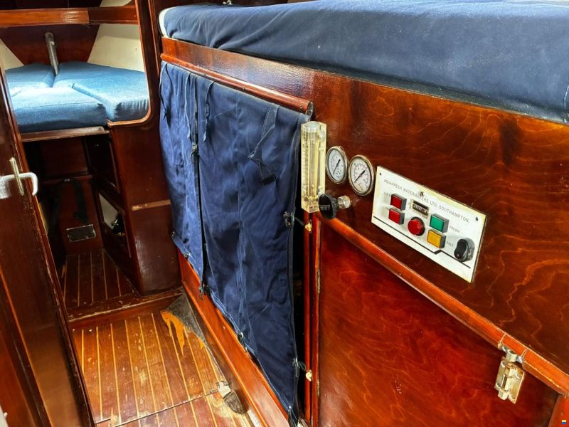 Oyster 435 Ketch