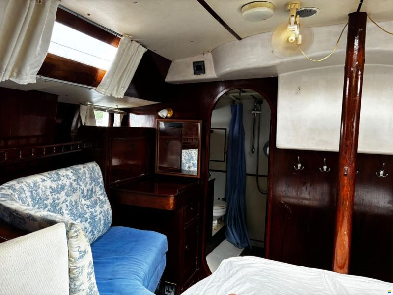 Oyster 435 Ketch