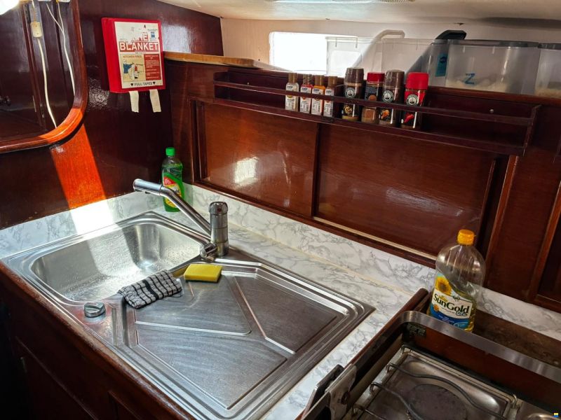 Oyster 435 Ketch