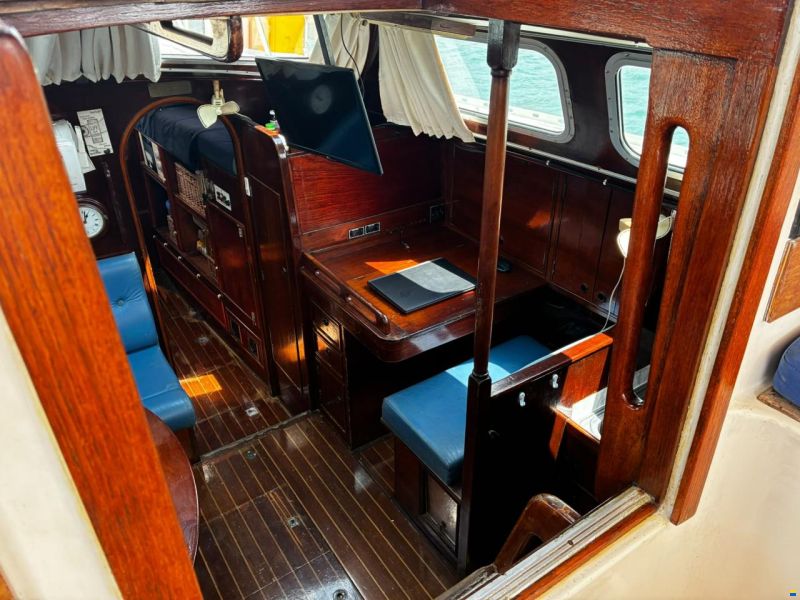 Oyster 435 Ketch