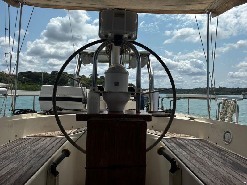 Oyster 435 Ketch