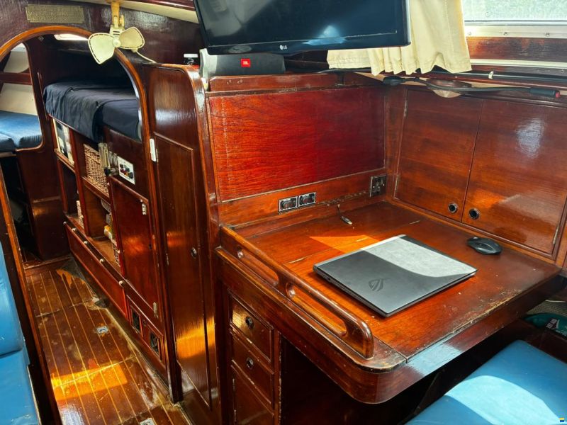 Oyster 435 Ketch