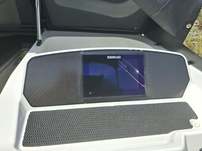 Bayliner M 17