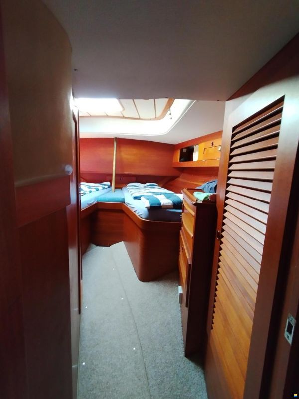 Hallberg-Rassy 42E