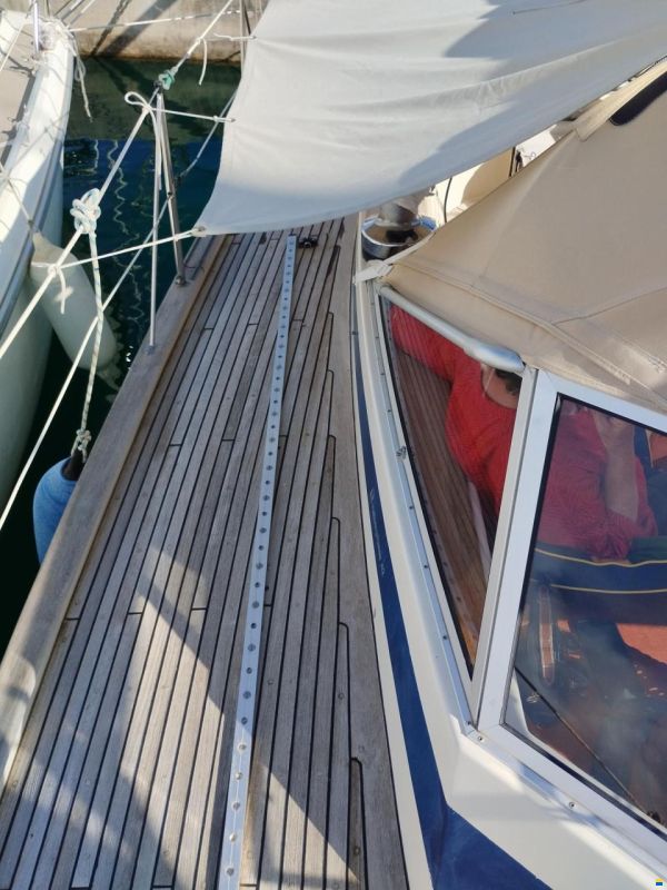 Hallberg-Rassy 42E