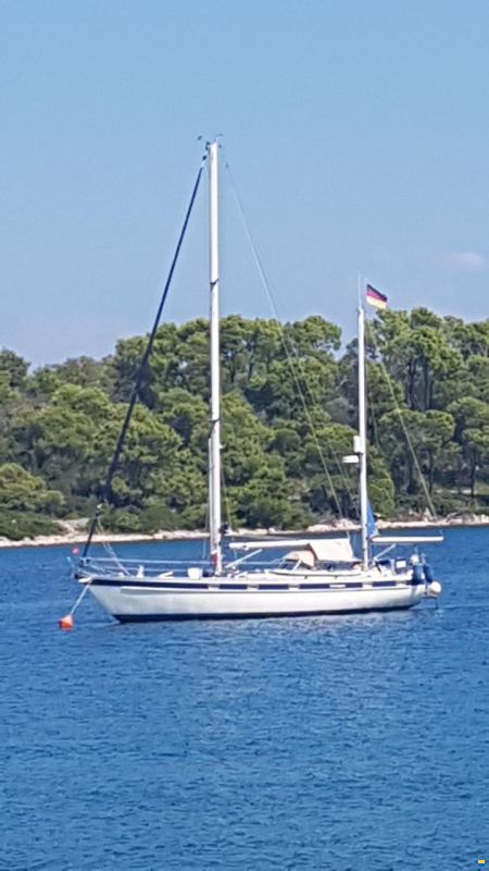 Hallberg-Rassy 42E