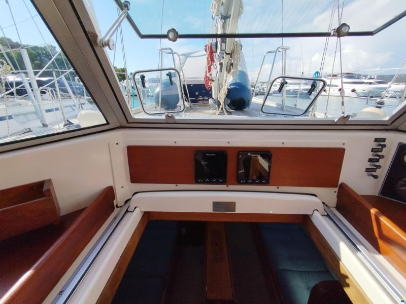 Hallberg-Rassy 42E
