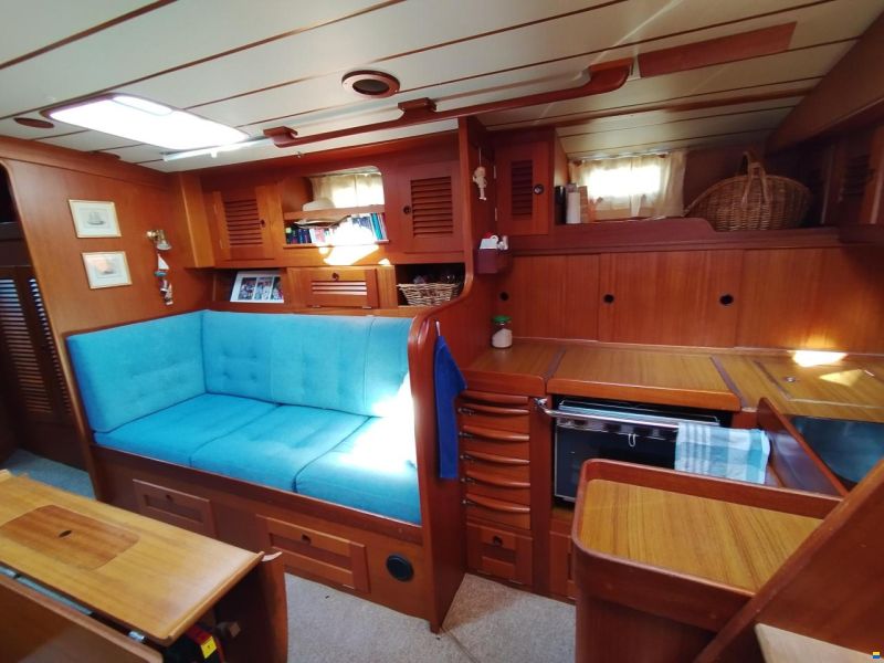 Hallberg-Rassy 42E