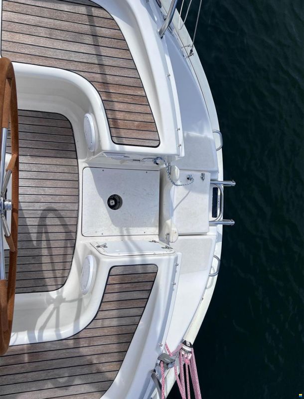 Bavaria 37