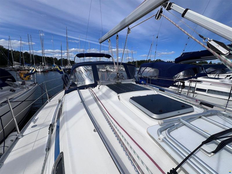 Bavaria 37