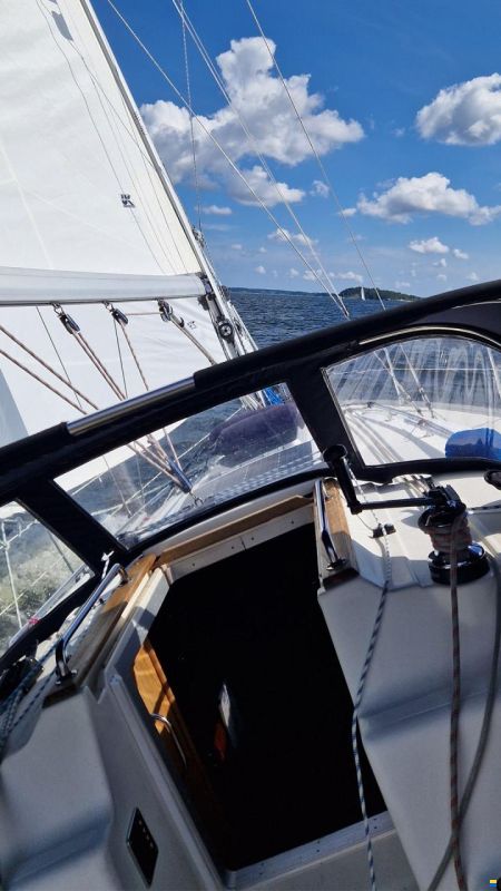 Bavaria 37