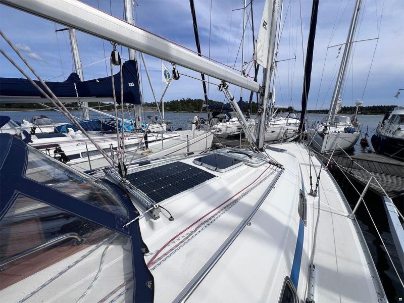 Bavaria 37