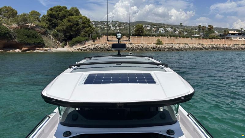 Axopar 37 Cross Cabin