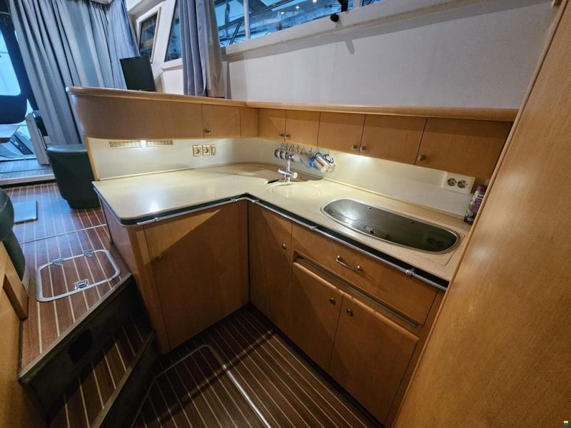 Fairline Phantom 37 Fly