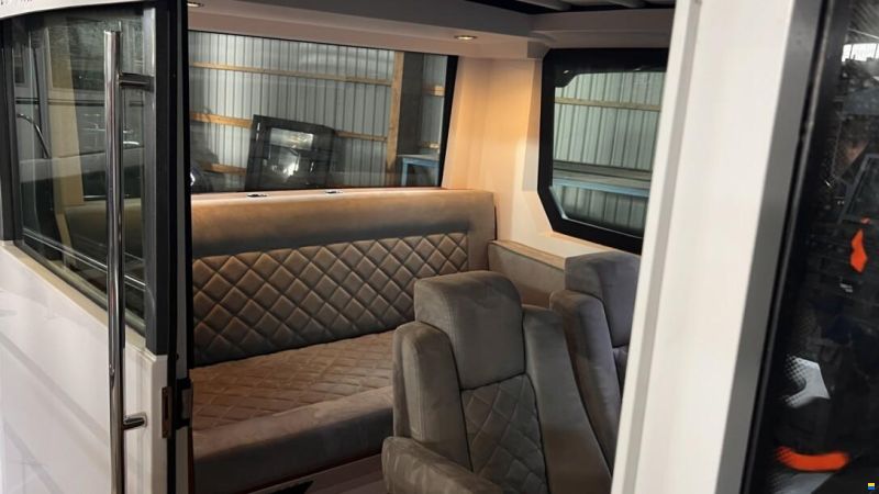 Axopar 28 Cabin