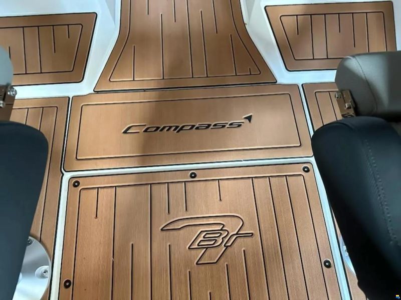 Compass Boats Bowrider BR7