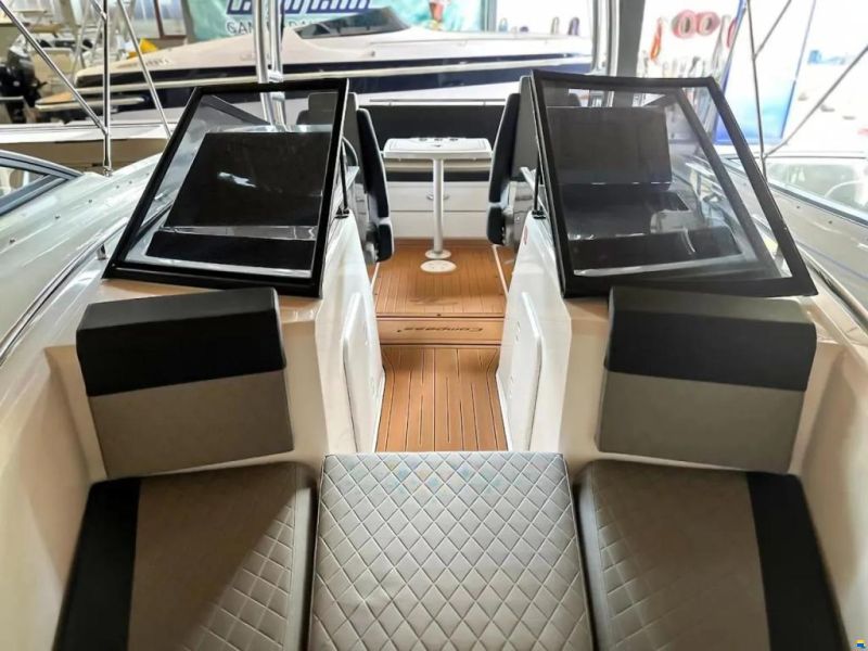 Compass Boats Bowrider BR7