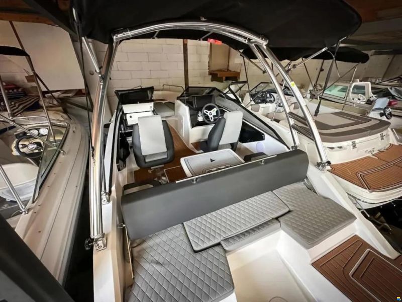 Compass Boats Bowrider BR7