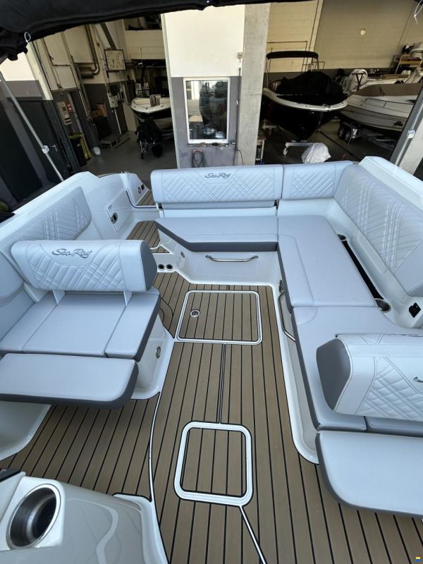 Sea Ray 230 SDSE Surf