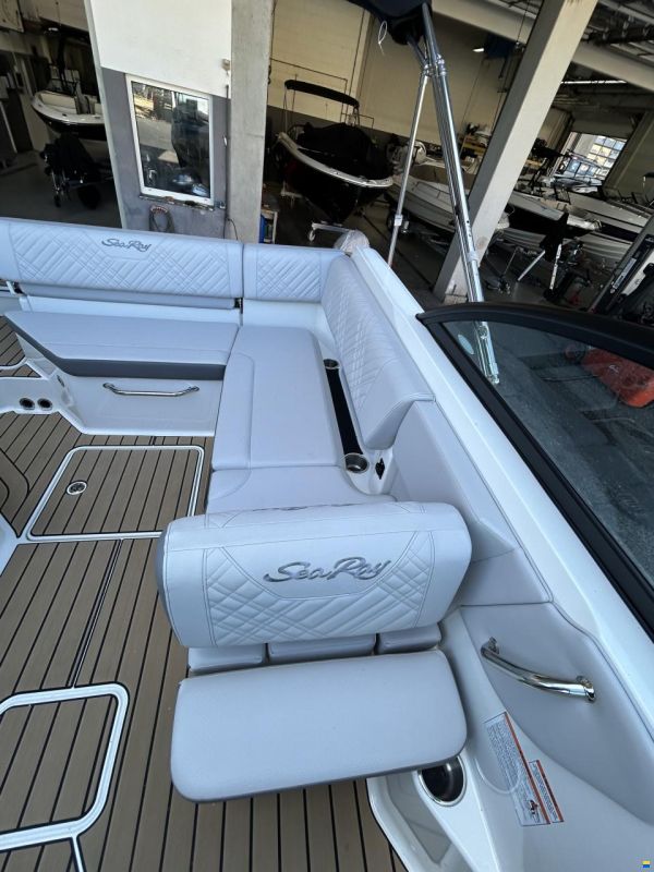 Sea Ray 230 SDSE Surf