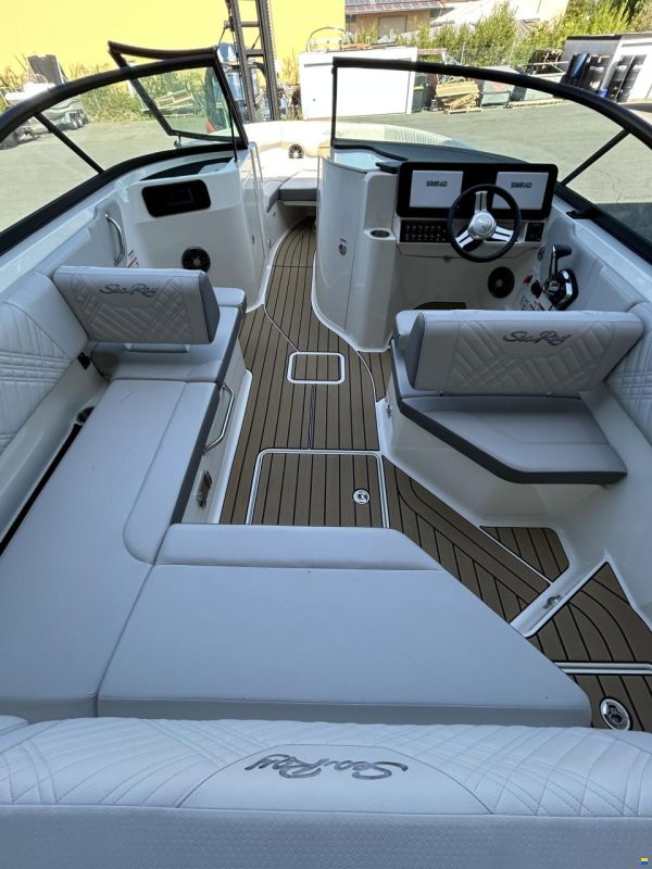 Sea Ray 230 SDSE Surf