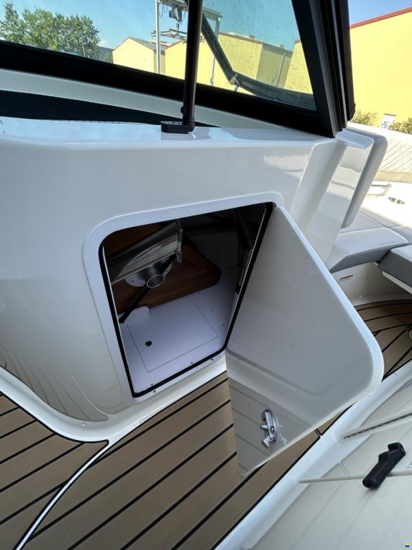 Sea Ray 230 SDSE Surf