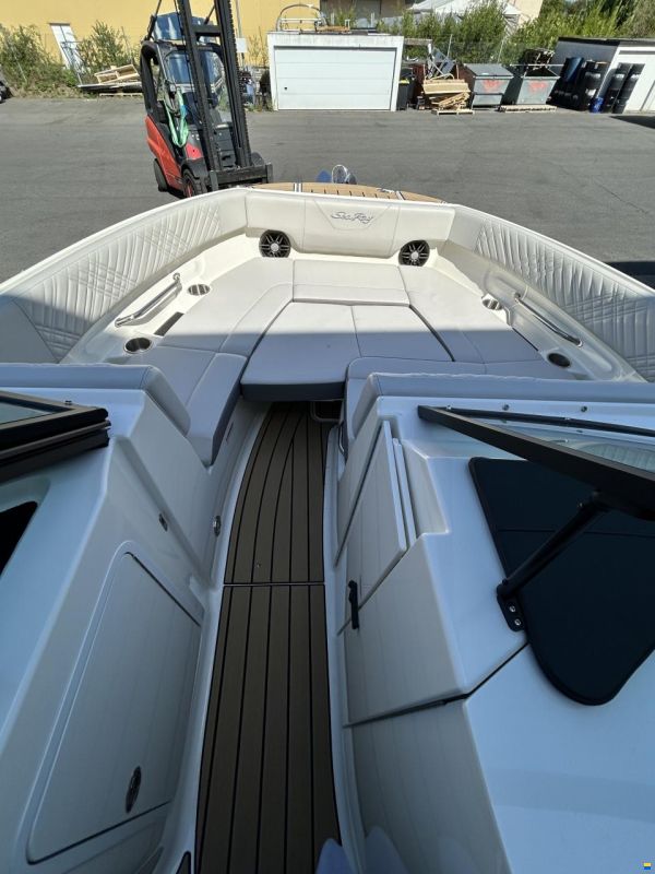 Sea Ray 230 SDSE Surf
