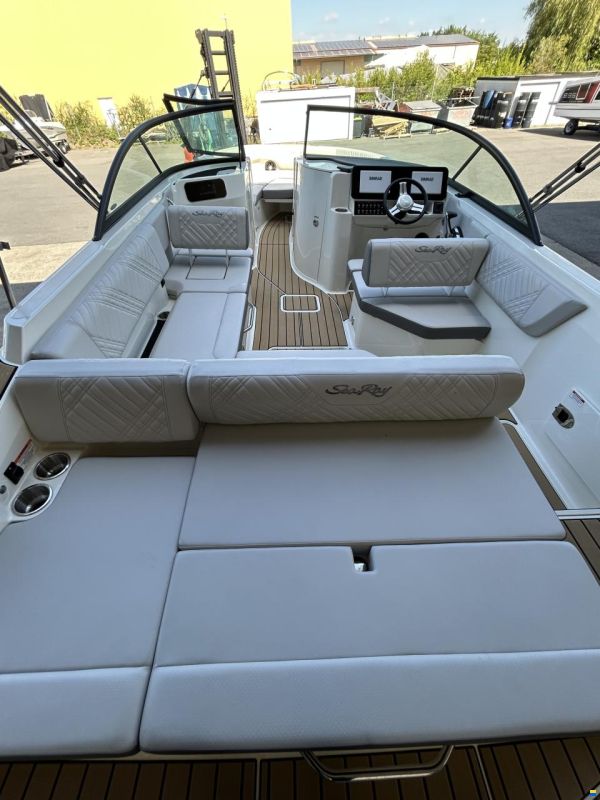 Sea Ray 230 SDSE Surf