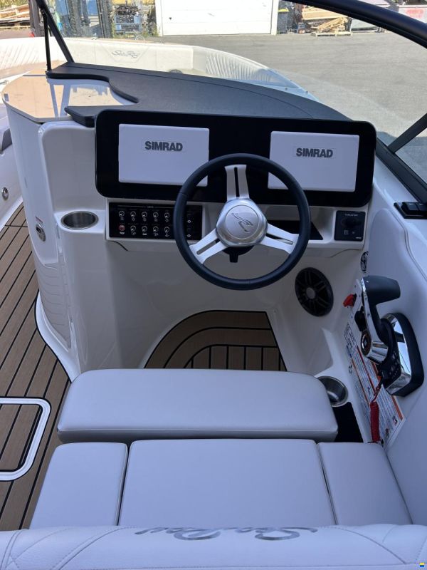 Sea Ray 230 SDSE Surf