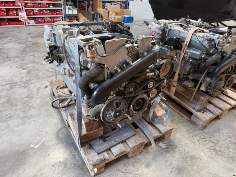 Yanmar 2x Yanmar 6BY220Z diesel
